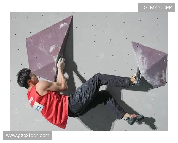 重庆攀岩队在攀岩联赛中的默契配合与精彩表现分析